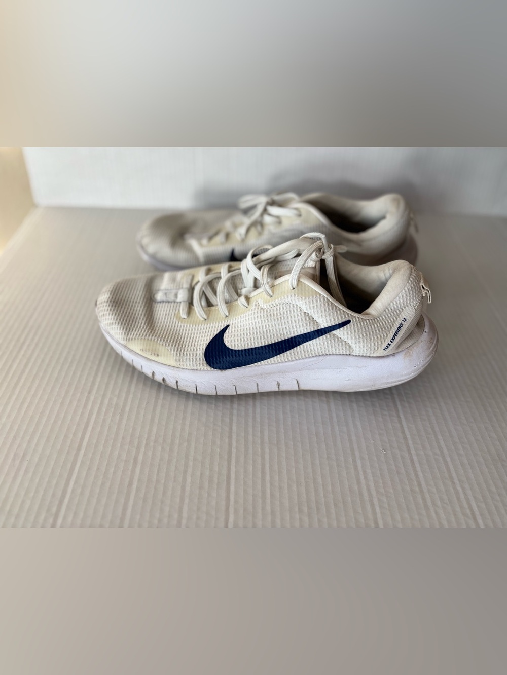 Nike Flex Experience Run 12 Sail Deep Royal Blue Size 11.5